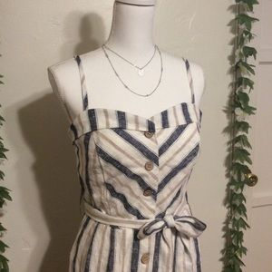 ❌Sold❌ Jumpsuit with pockets, buttons & waist tie